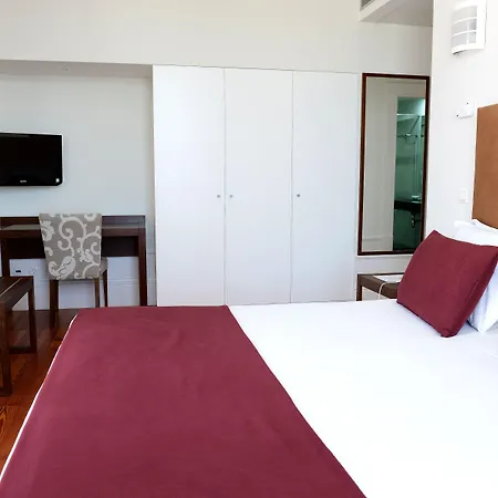 Quinta Da Cruz & מלון 4*