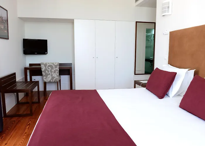 Quinta Da Cruz & 호텔 4*