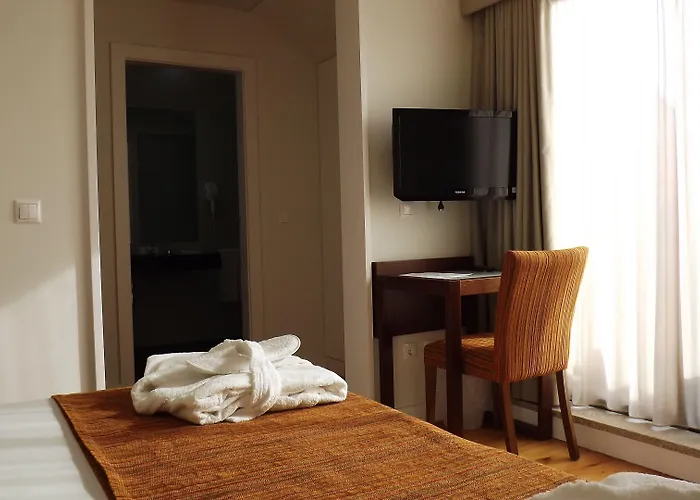 Quinta Da Cruz & 호텔 4*